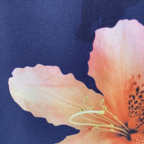 Aritzia Babaton Sleeveless Murphy Top Size S - Picture 3 of 4